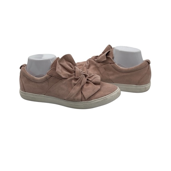 Kenneth Cole Reaction Blush Suede Bow Fashion Sneakers Size 8 1/2 Women’s - Picture 1 of 10